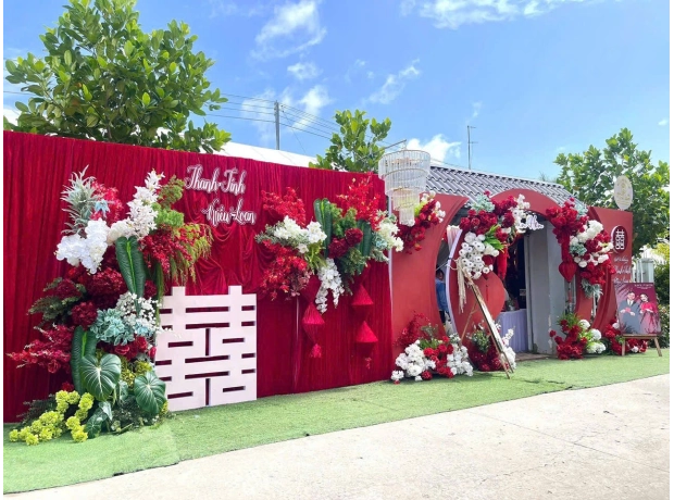 Trang trí cổng hoa Tone đỏ 001
